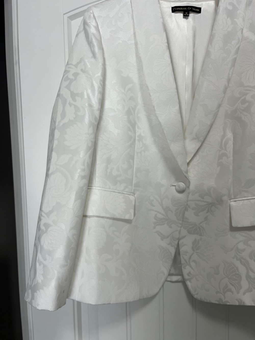 Preston & York White Floral Single-Button Blazer - Picture 3 of 8